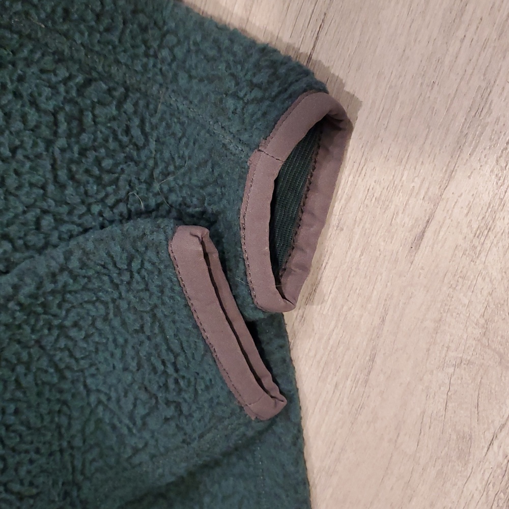 Carhartt Model # OJ4991-W Women's Small Green Sherpa Pullover. - Picture 16 of 16